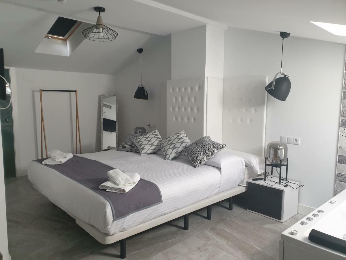 Apartamentos Hostal Cabanas Carboneras de Guadazaón Εξωτερικό φωτογραφία