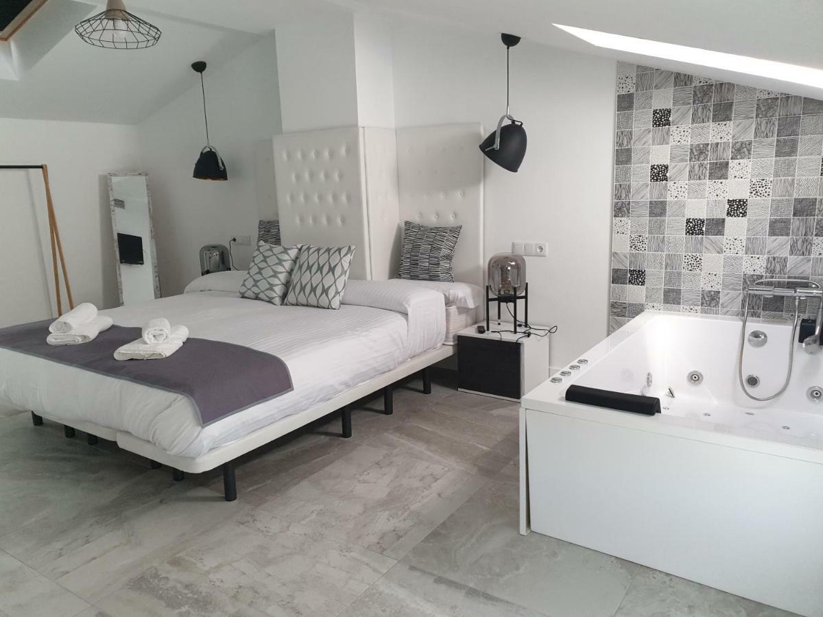 Apartamentos Hostal Cabanas Carboneras de Guadazaón Εξωτερικό φωτογραφία