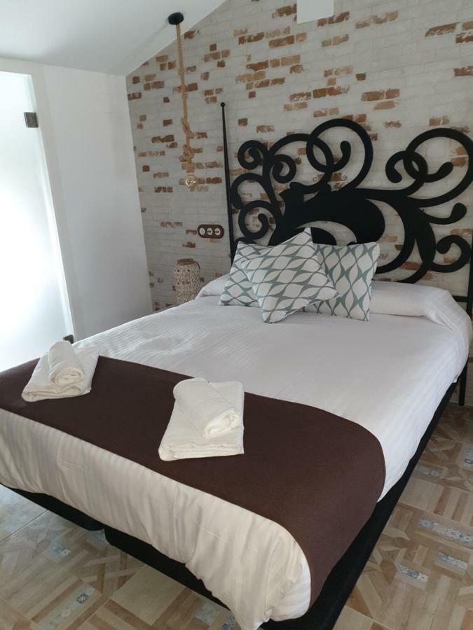 Apartamentos Hostal Cabanas Carboneras de Guadazaón Εξωτερικό φωτογραφία
