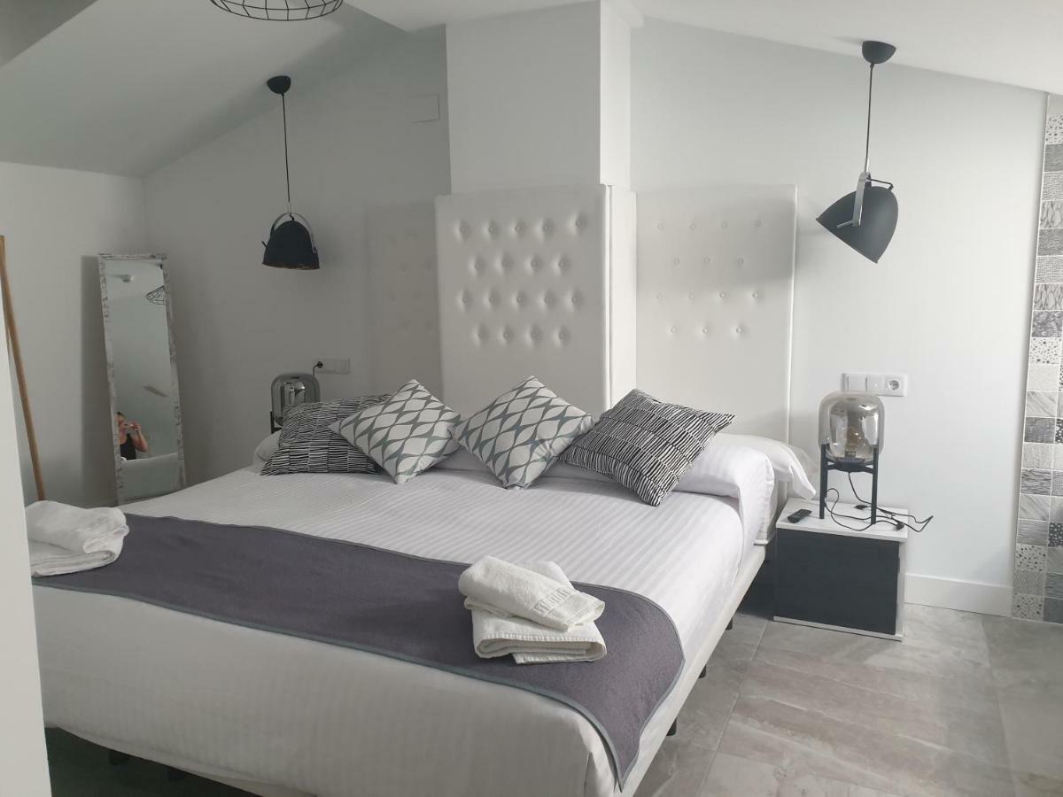 Apartamentos Hostal Cabanas Carboneras de Guadazaón Εξωτερικό φωτογραφία